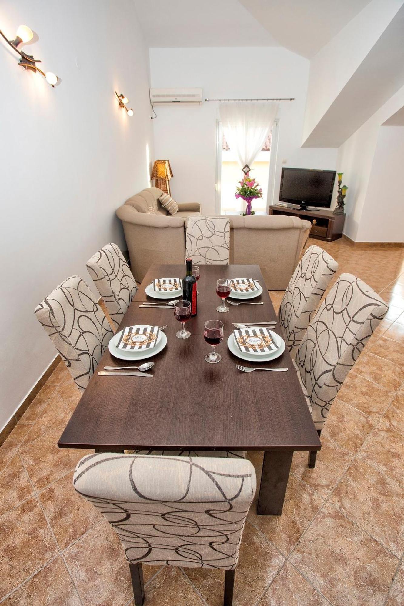 Sun Village Aparthotel Herceg Novi Bilik gambar