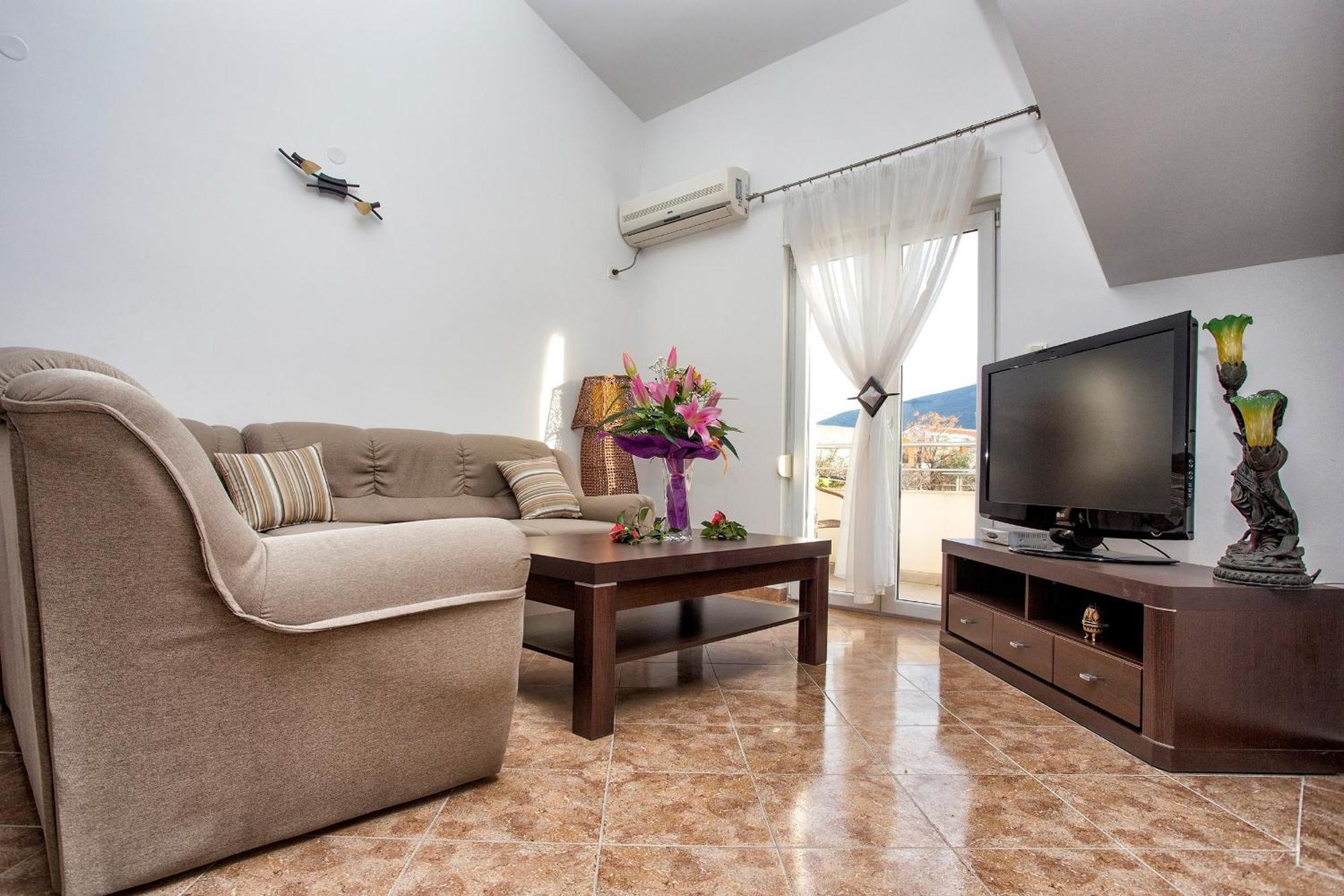 Sun Village Aparthotel Herceg Novi Bilik gambar